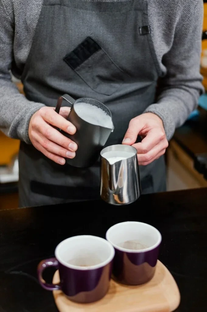 Advanced Techniques and Patterns in Latte Art